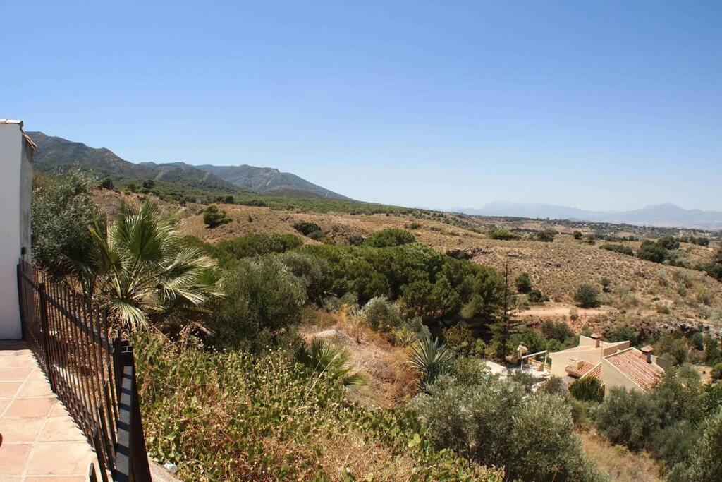 Preciosa Villa Con Gran Piscina Y Fabulosas Vistas Alhaurín de la Torre Eksteriør billede