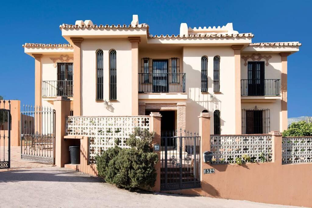 Preciosa Villa Con Gran Piscina Y Fabulosas Vistas Alhaurín de la Torre Eksteriør billede